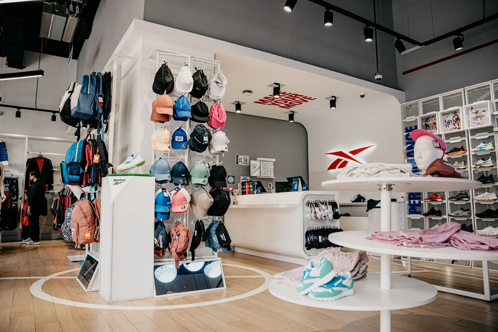 REEBOK — imagen 4